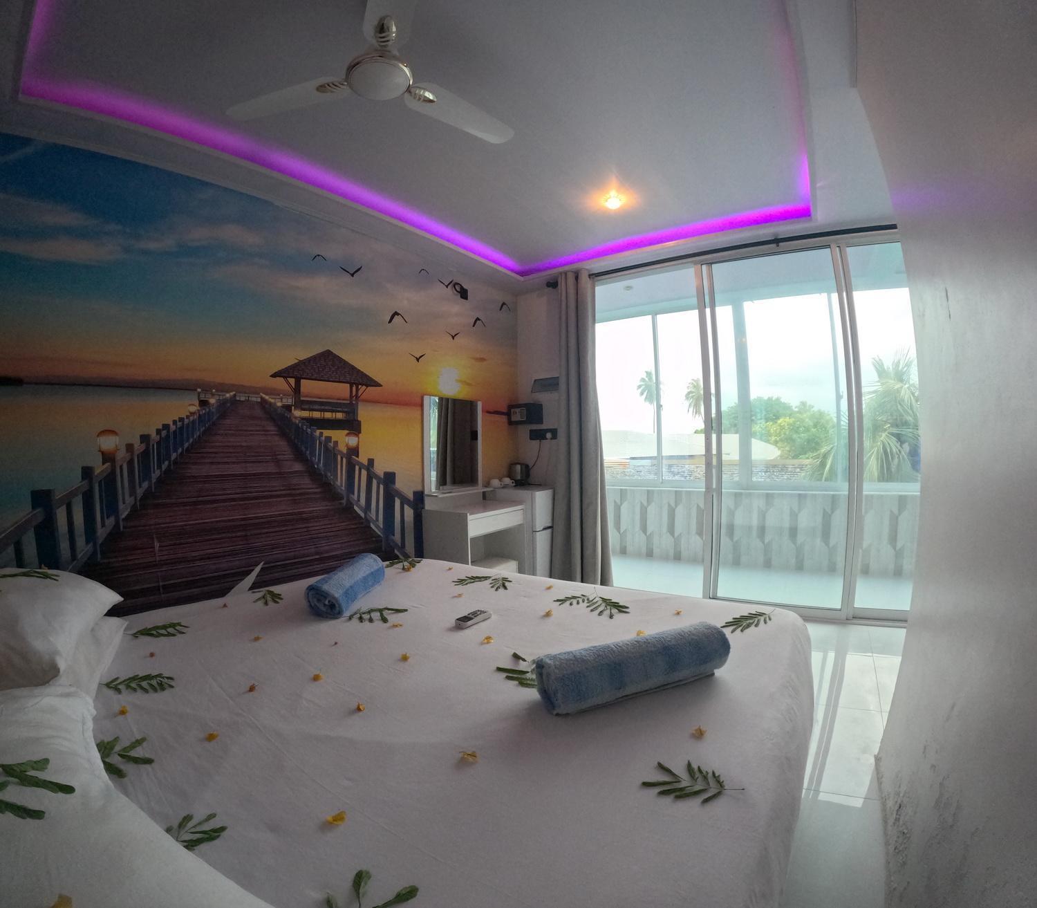 Wind Breeze Sunset View Inn Гурайдо Экстерьер фото
